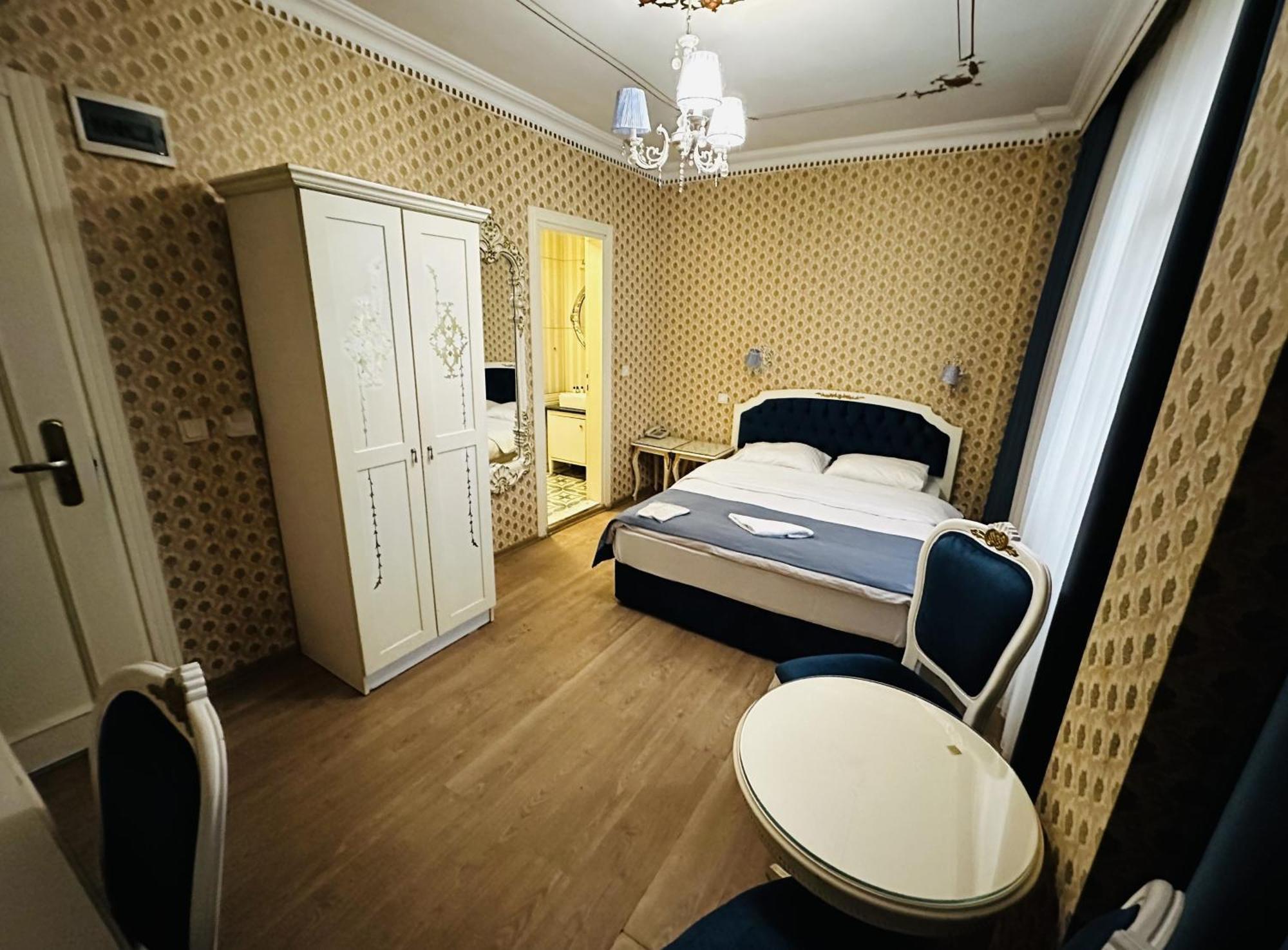 The Istanbul Alyon Hotel Taksim Екстериор снимка