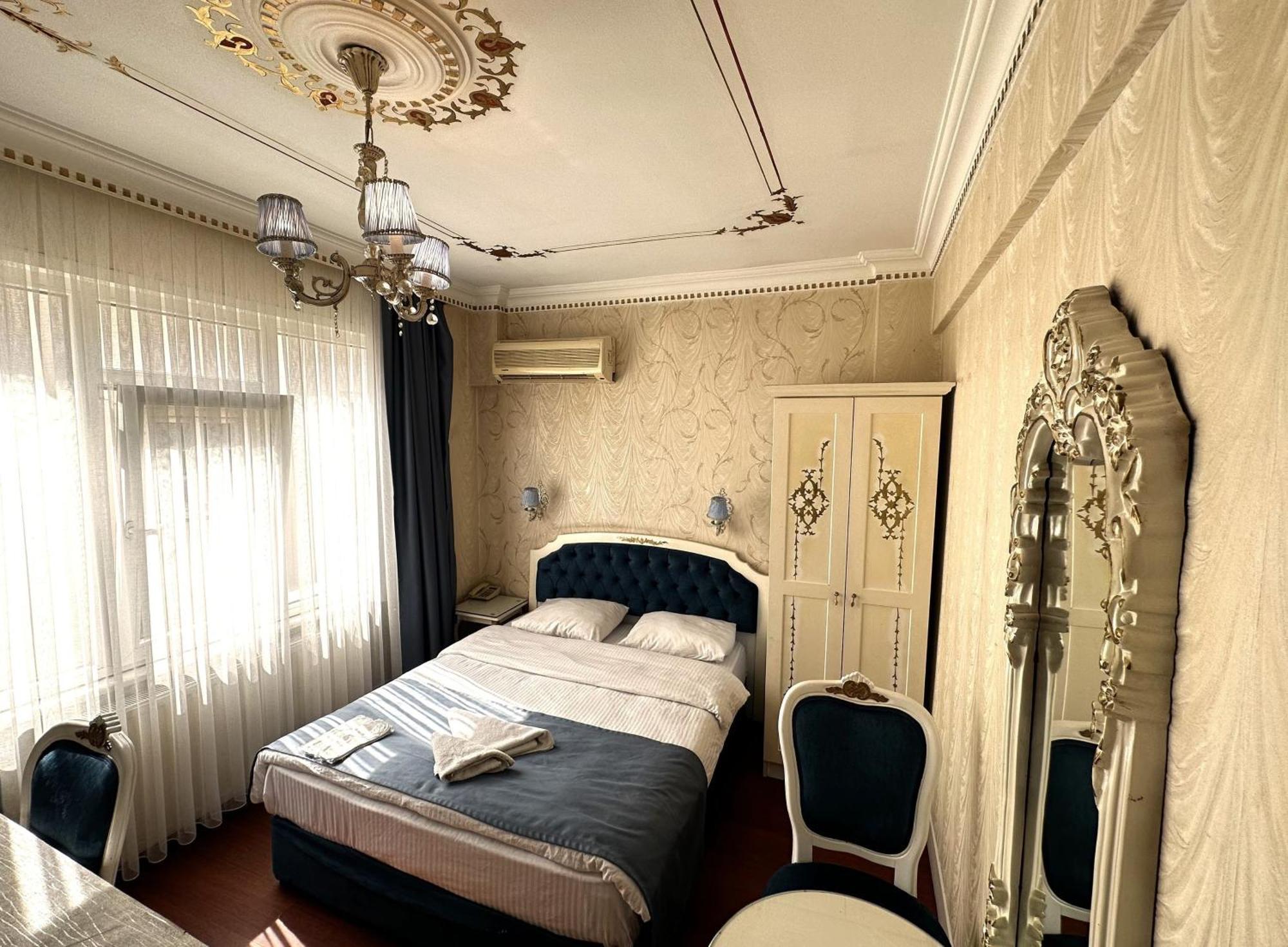 The Istanbul Alyon Hotel Taksim Екстериор снимка